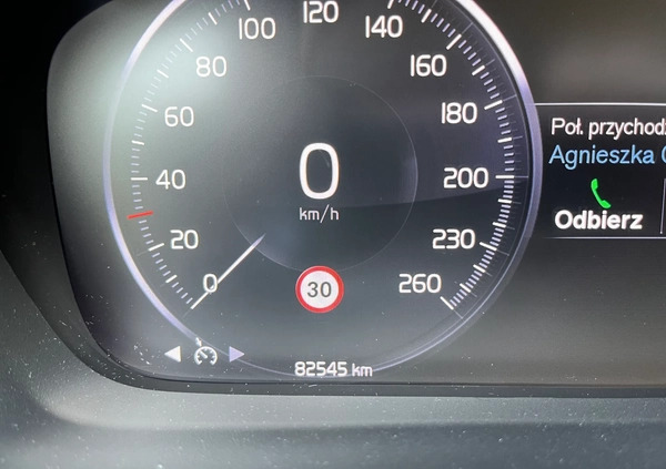 Volvo XC 40 cena 110700 przebieg: 82600, rok produkcji 2019 z Gdynia małe 254